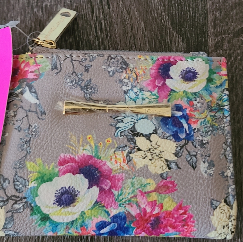 XOCOCOO FOLD OUT CARD CASE BY BETSEY JOHNSON BOW TIE LOGO